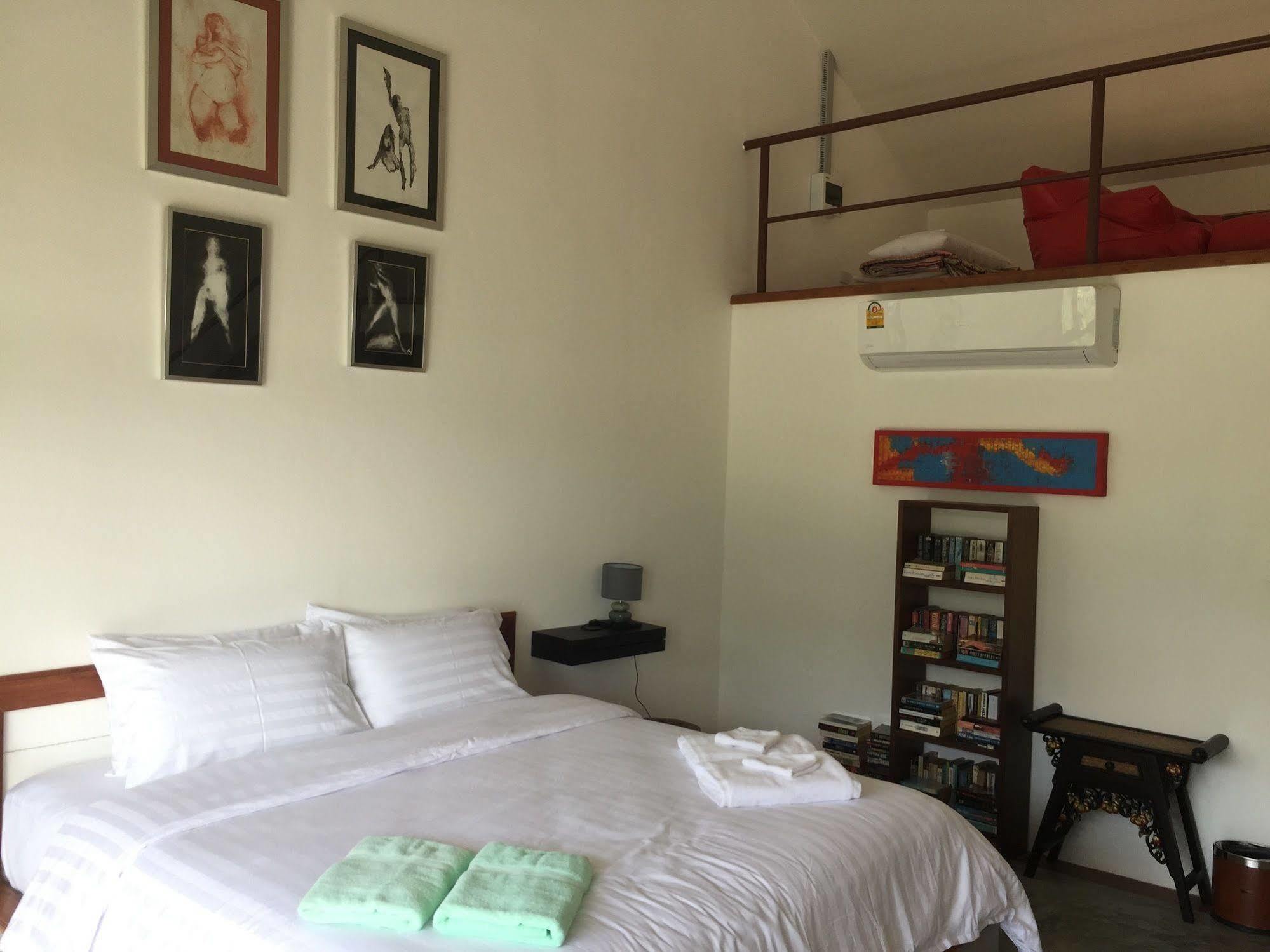 Tree Roots Retreat Hotel Rayong Bagian luar foto